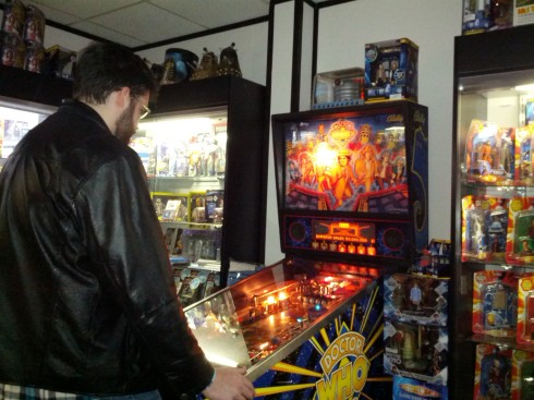 Ken playing the Doctor Who pinball at Who North America