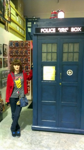 Amanda near the TARDIS at Who North America