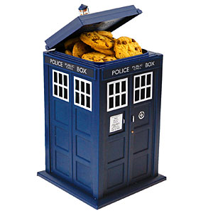 dodd_doctor_who_tardis_talking_cookie_jar